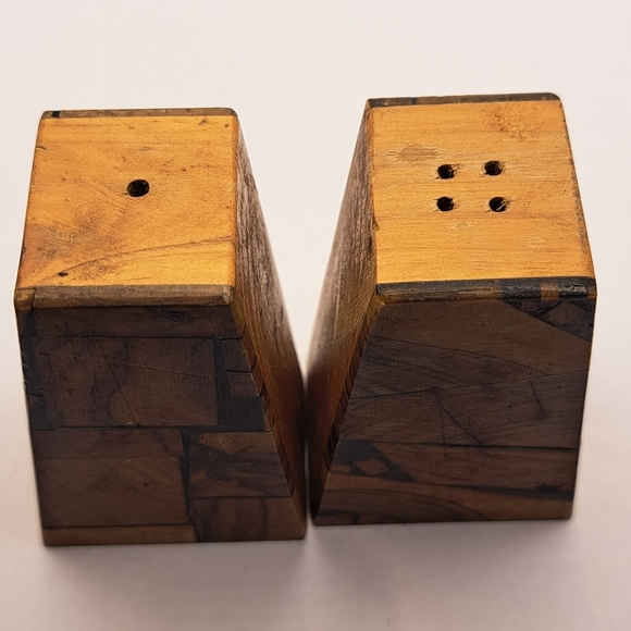 Vintage Wood Pyramid Triangle Salt & Pepper Shakers. - Picture 4 of 6